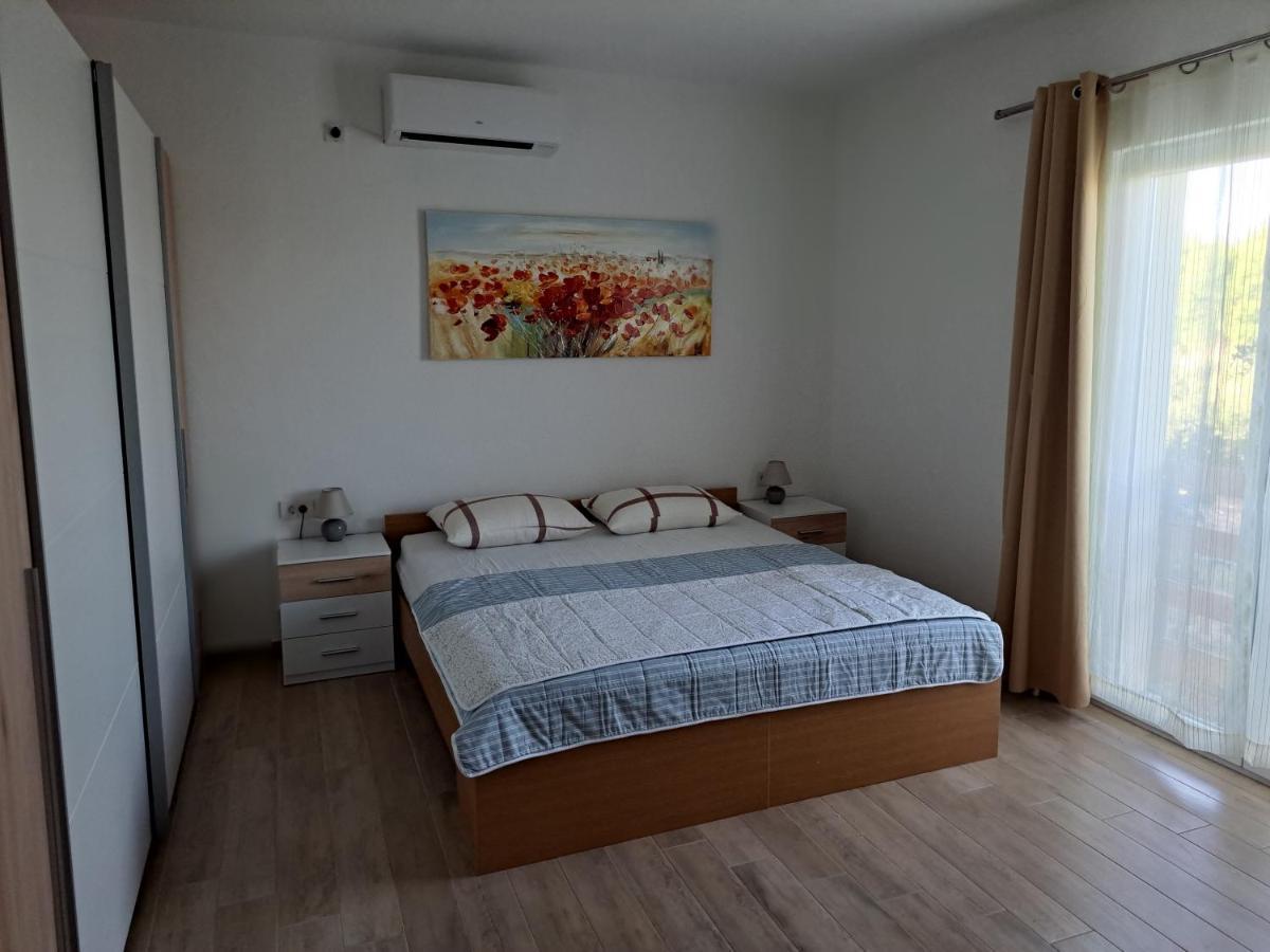 Apartments Marella Skradin Bagian luar foto